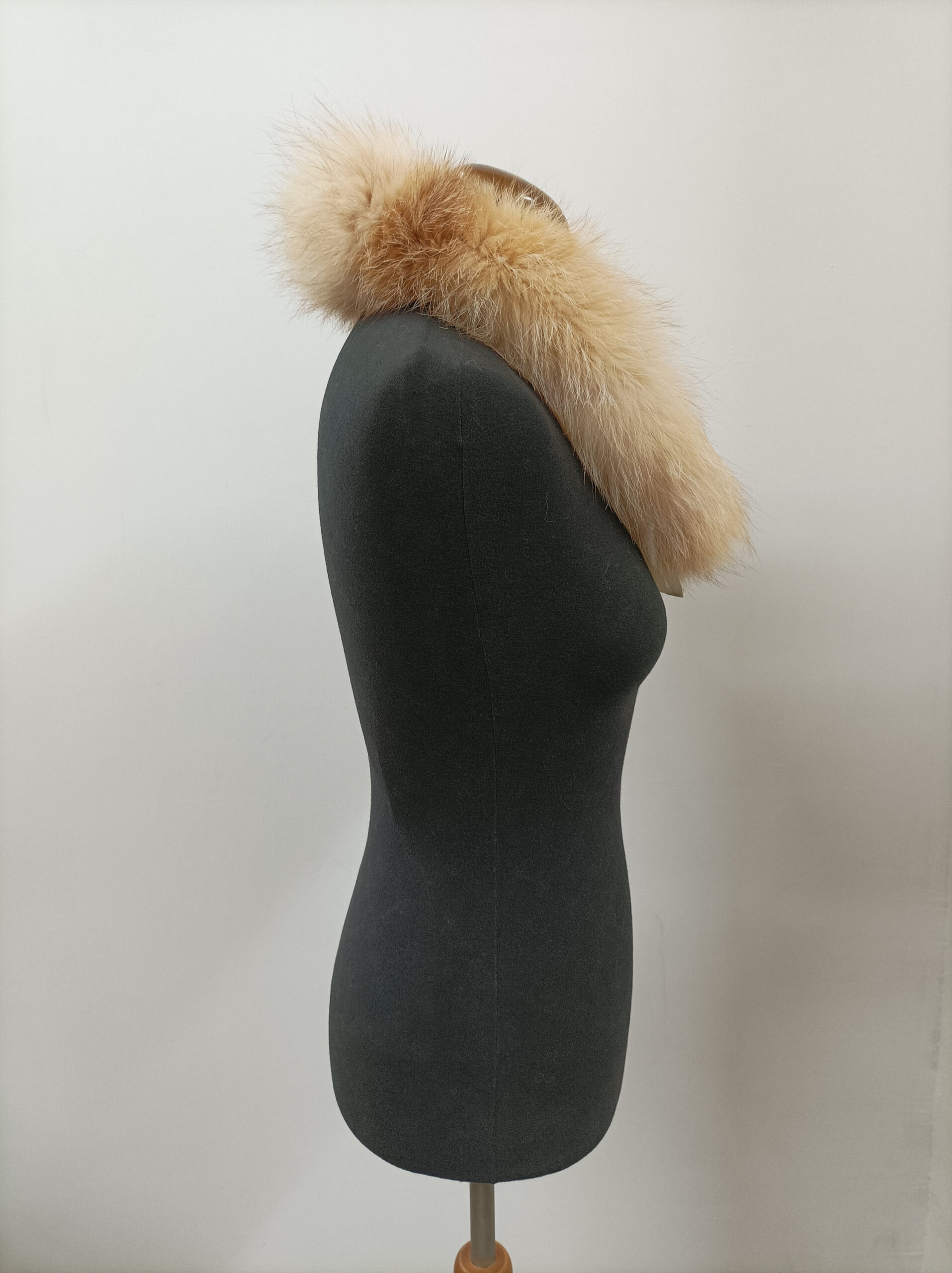 Real Fox Fur Hood Trim: Attachable Fur Collar Scarf - Image 2