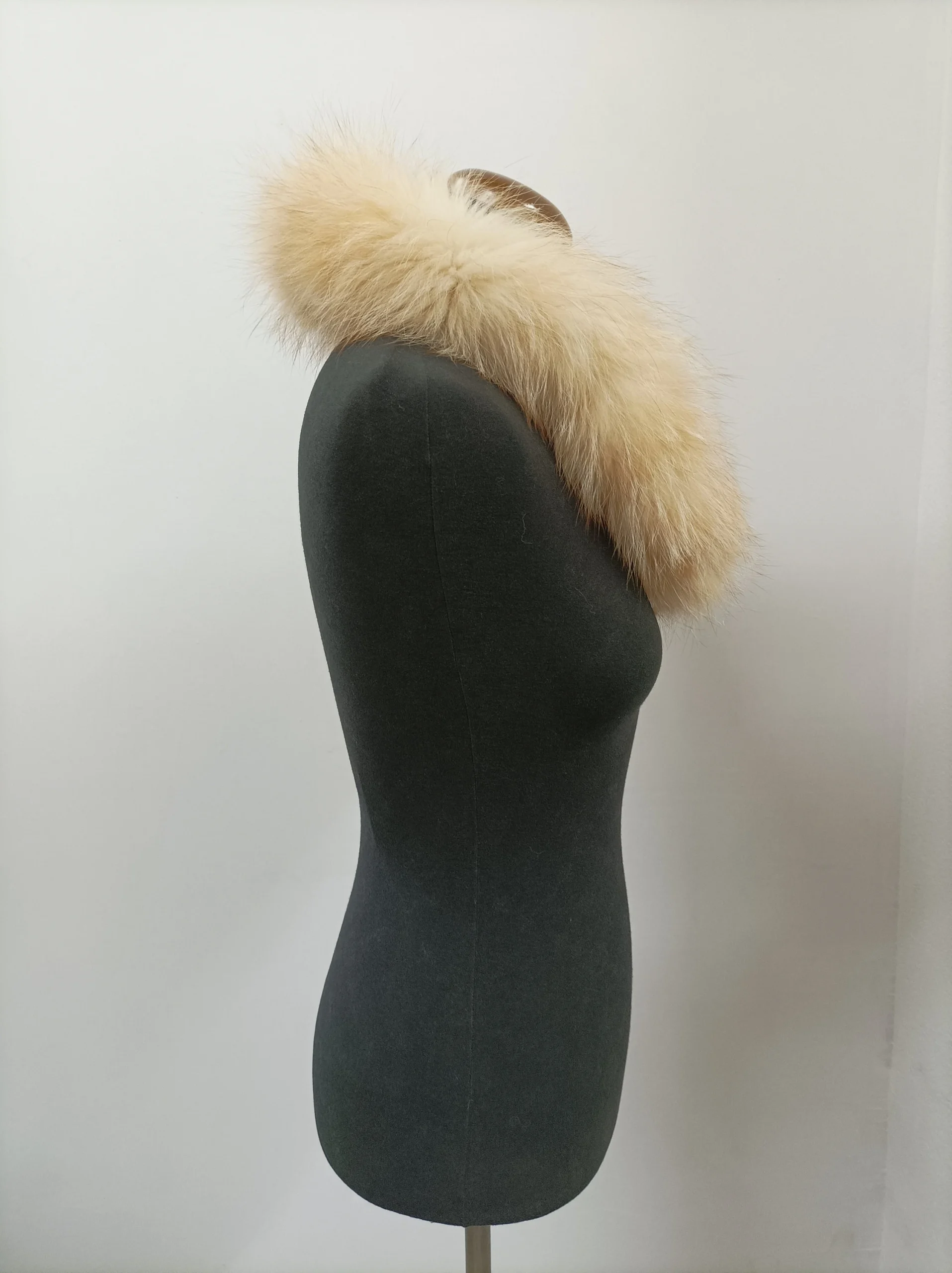 Real Fox Fur Hood Trim: Gold Fur Scarf Collar (73cm) - Image 2