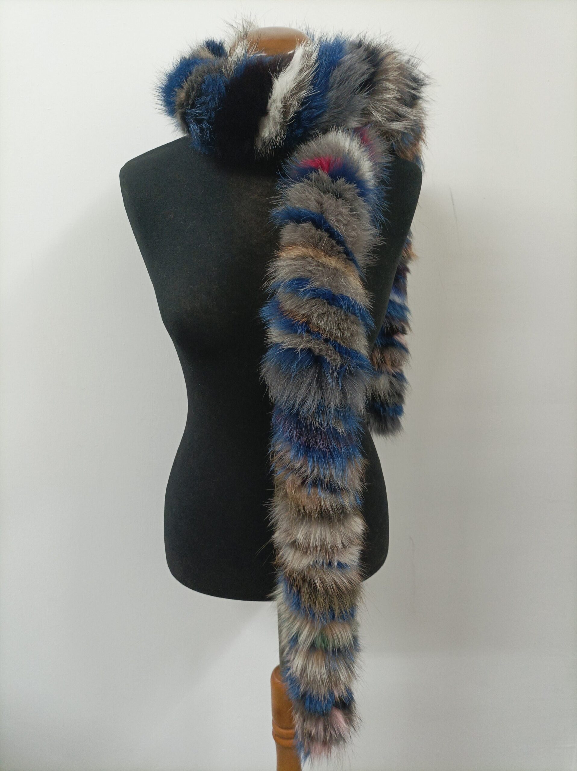 Fur fox multicolor long scarf fluffy and thick quality.