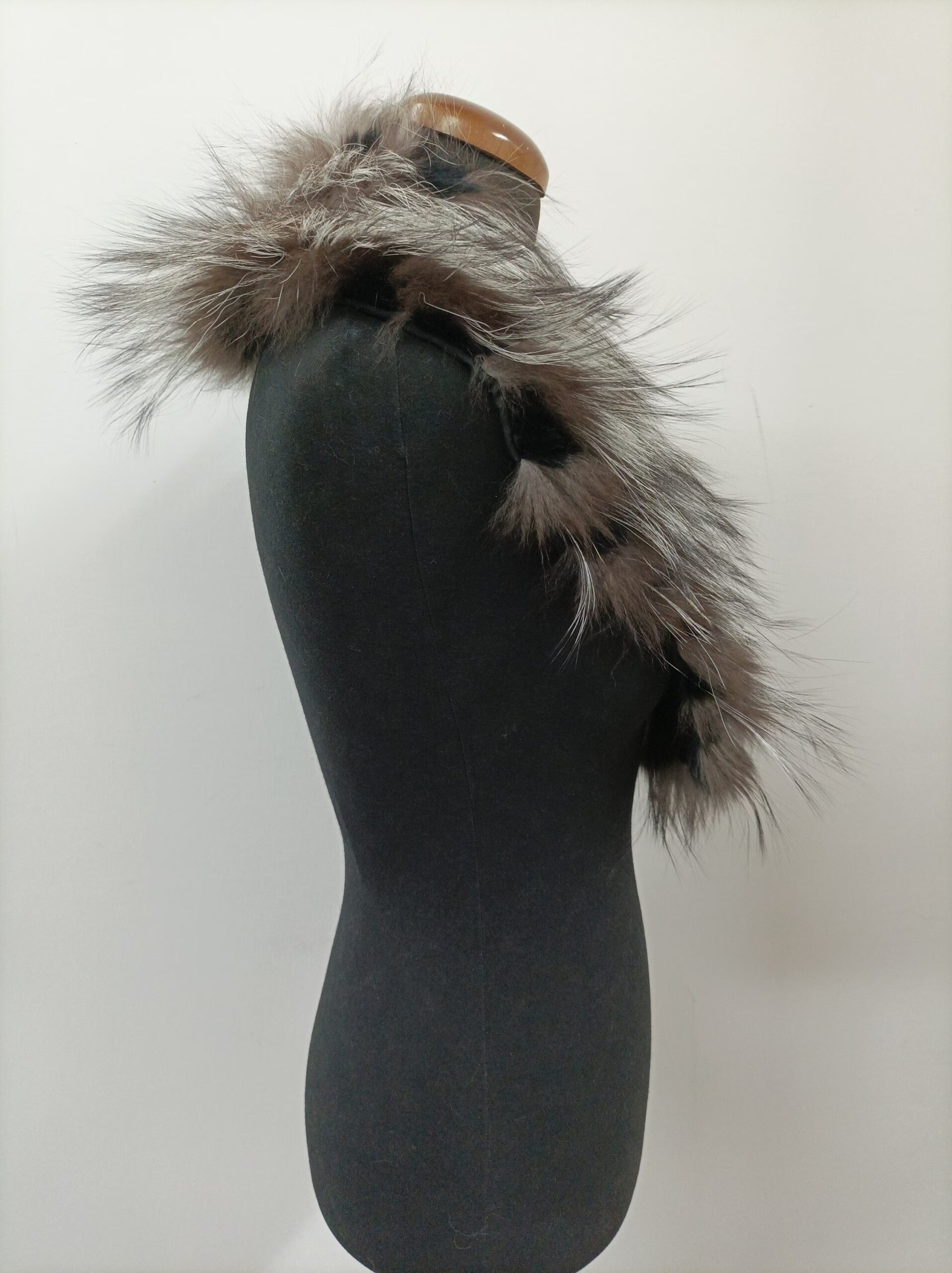 Fox and Rabbit Fur Collar: Winter Coat Accessory - Image 3