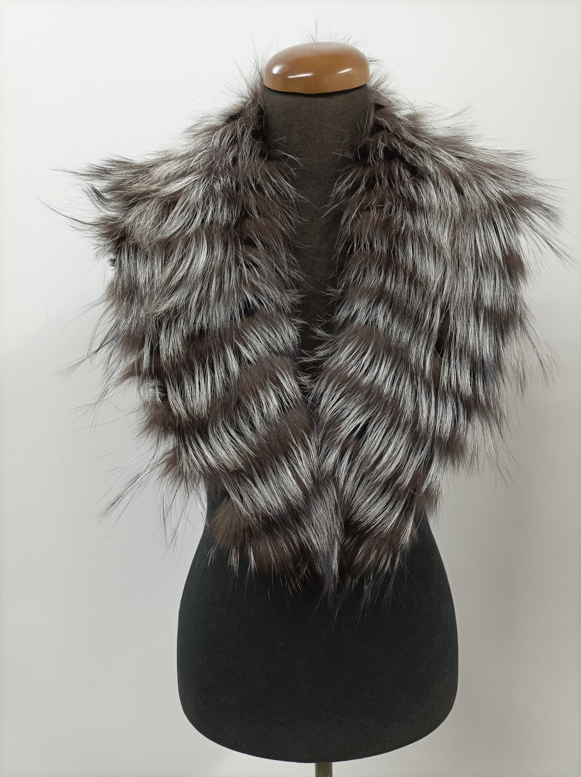 Fox and Rabbit Fur Collar: Winter Coat Accessory - Image 4