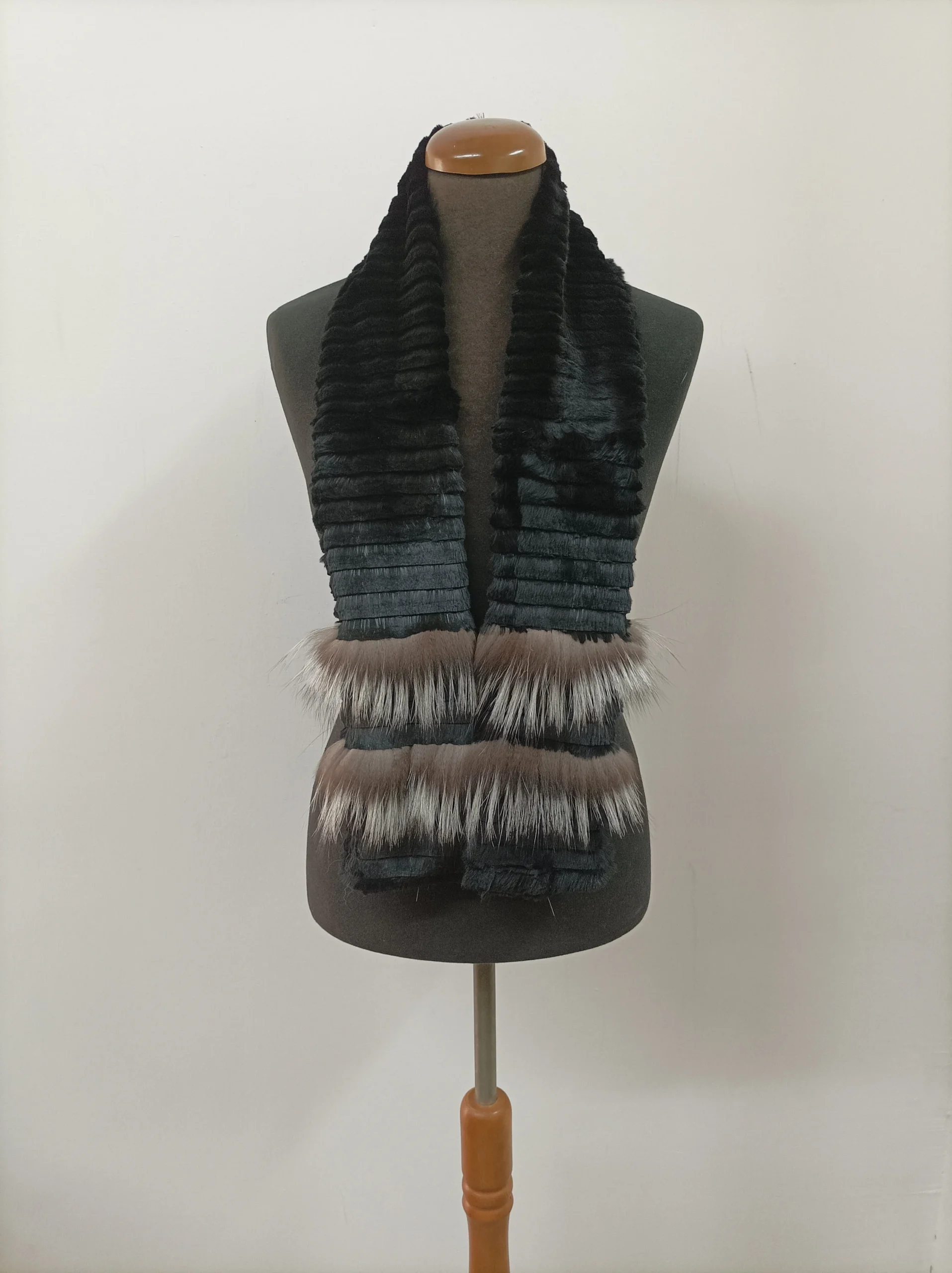 Fur scarves,Fur rabbit and silver fox scarf, black and silver color, fur scarf men's women's unisex, winter warm accessories.