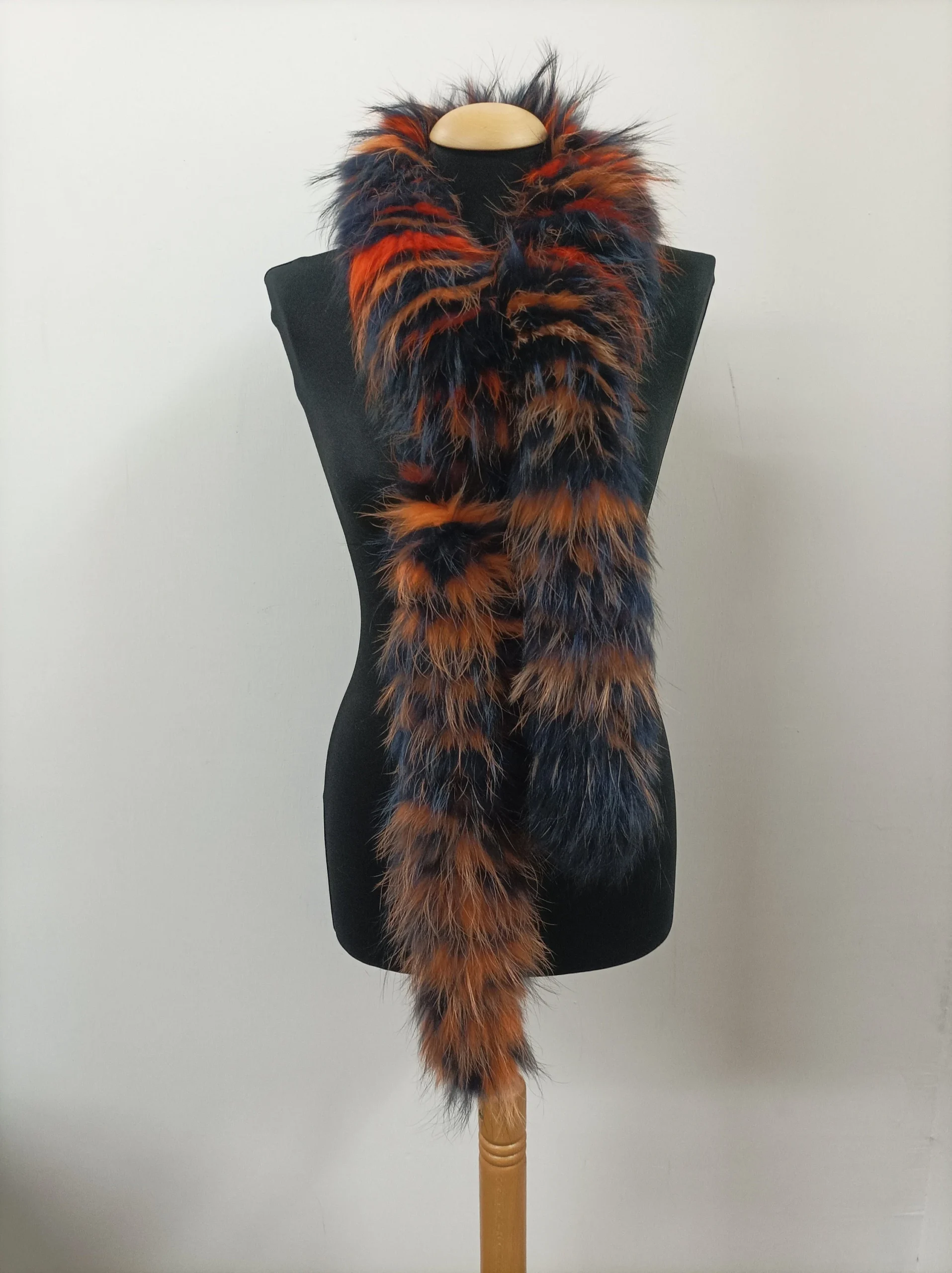 Finn Raccoon Fur Scarf: Multicolor Long Winter Collar - Image 4