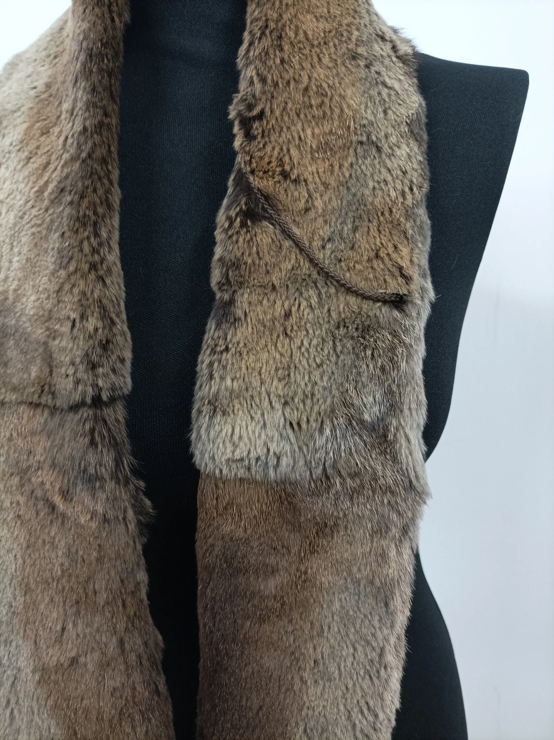 Real Rabbit Fur Scarf: Unisex Winter Accessory - Image 6