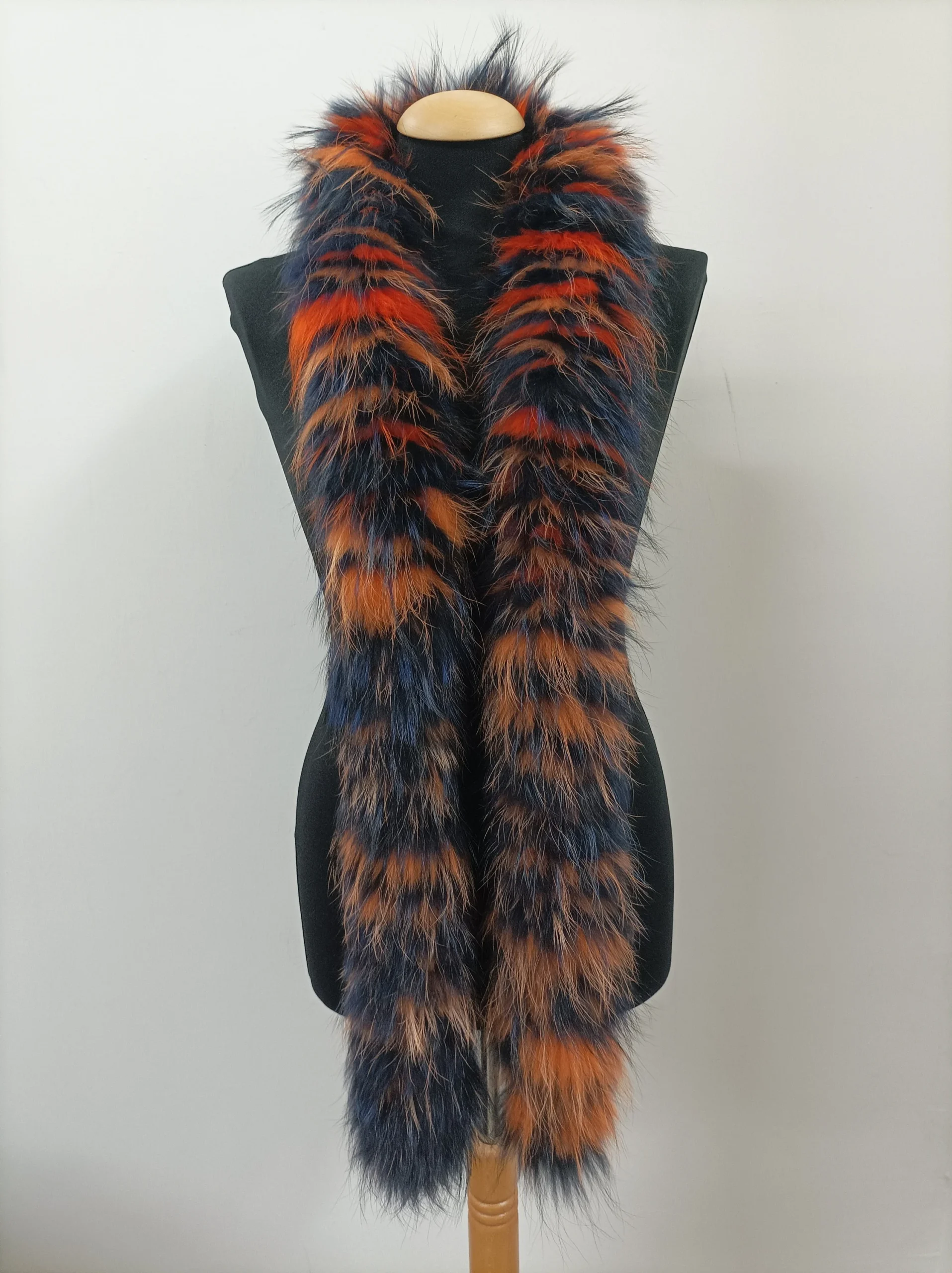 Finn Raccoon Fur Scarf: Multicolor Long Winter Collar - Image 5