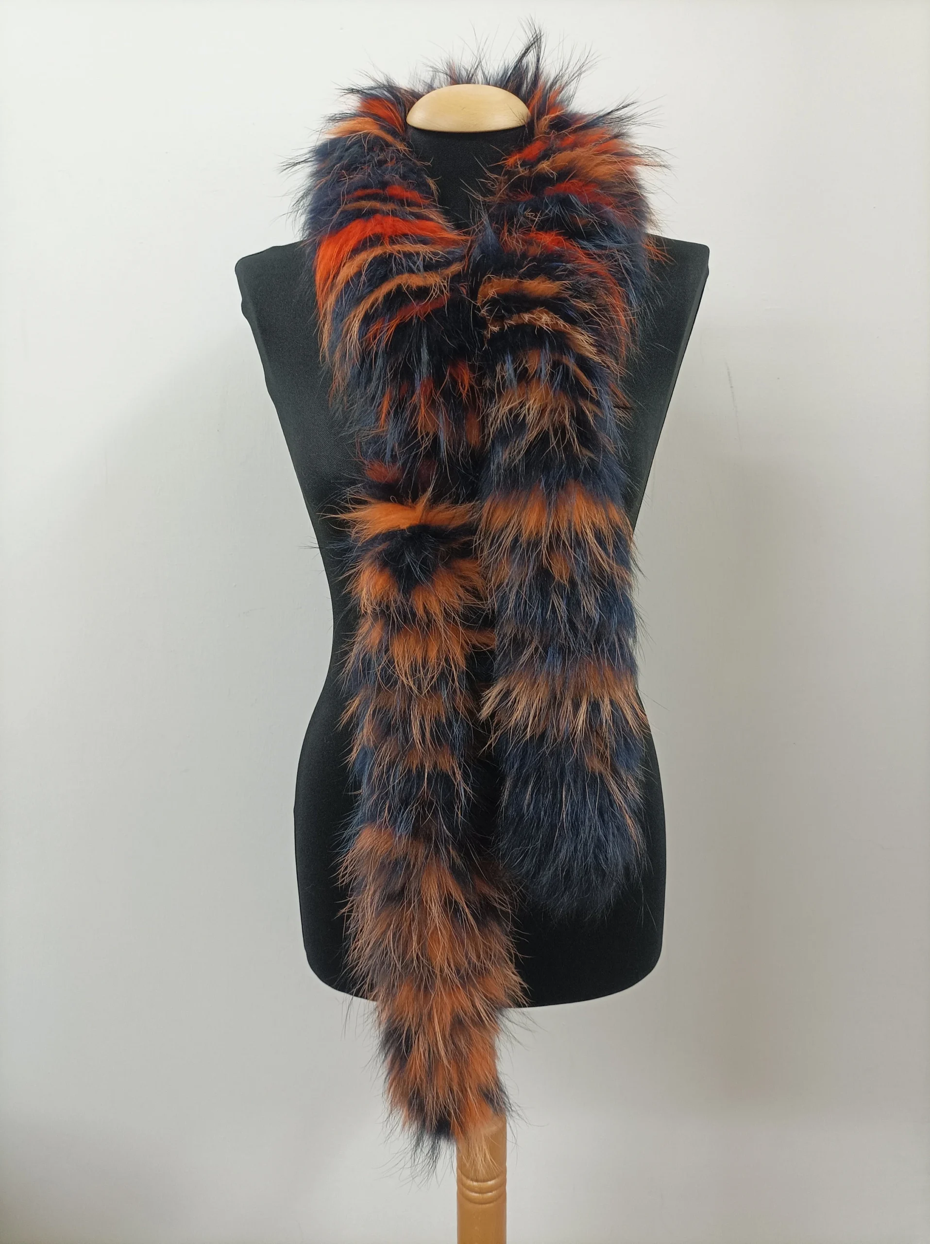 Finn Raccoon Fur Scarf: Multicolor Long Winter Collar - Image 2