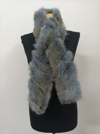 Coyote Fur Scarf: Unisex Winter Accessory