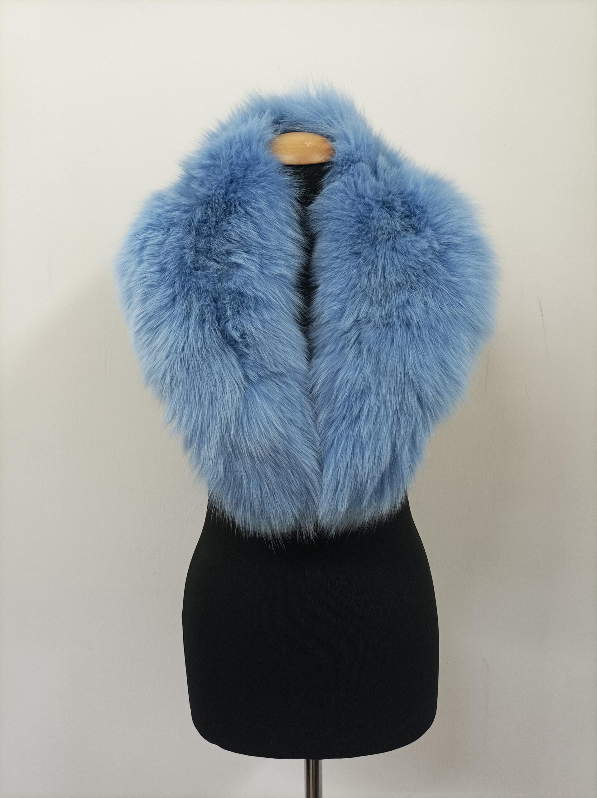 Blue Fox Fur Collar: Winter Coat Accessory