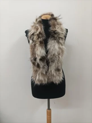 Finn Raccoon Fur Scarf: Unisex Winter Warmer