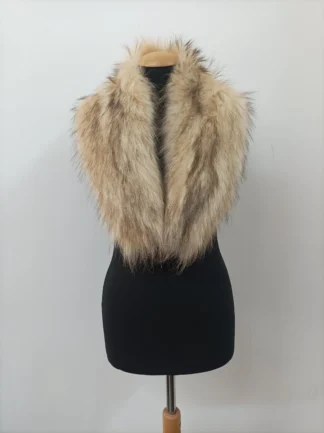 Finn Raccoon Fur Collar, Winter Coat Accessory