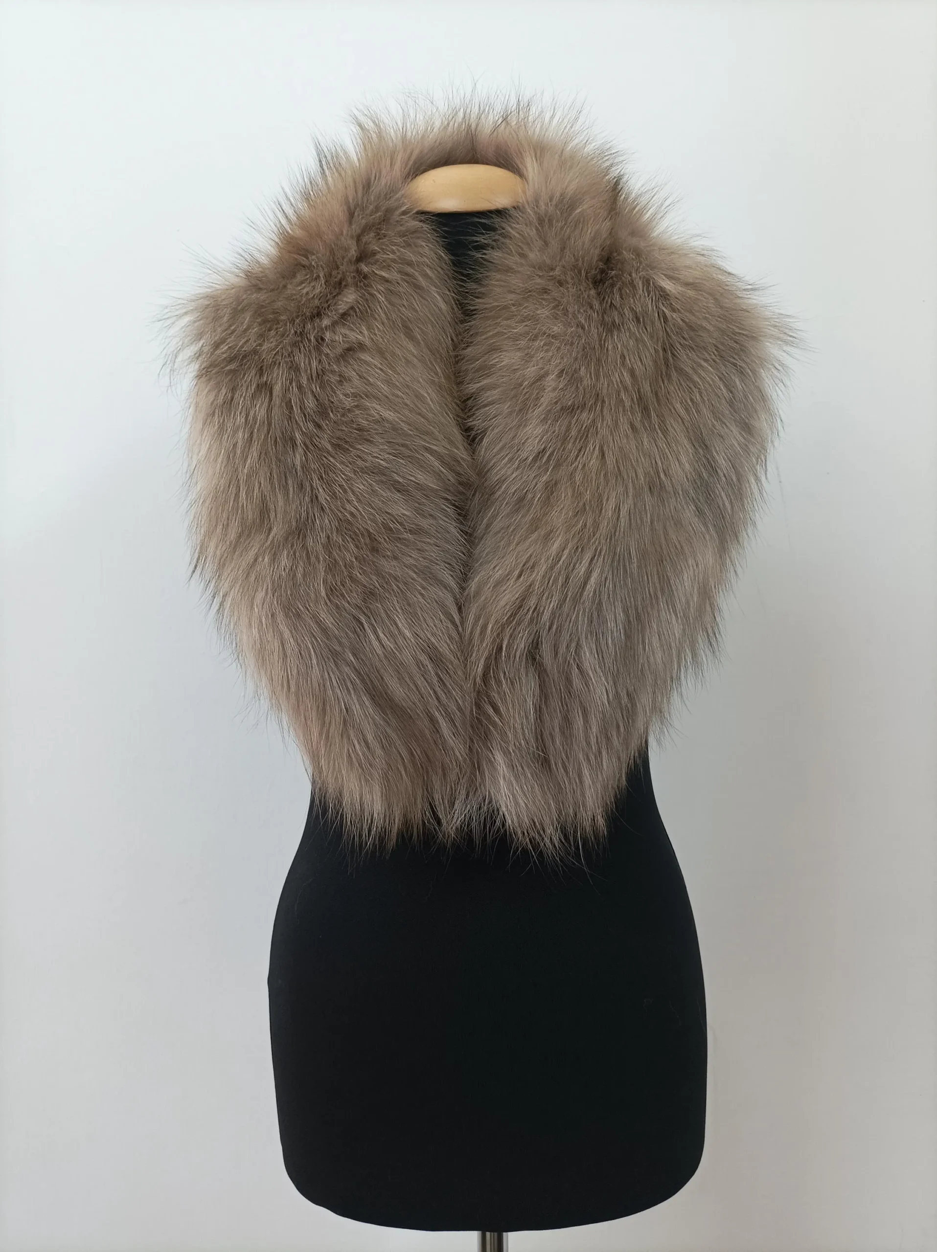Real Fox Fur Collar: Winter Coat Accessory, Soft & Fluffy - Image 5