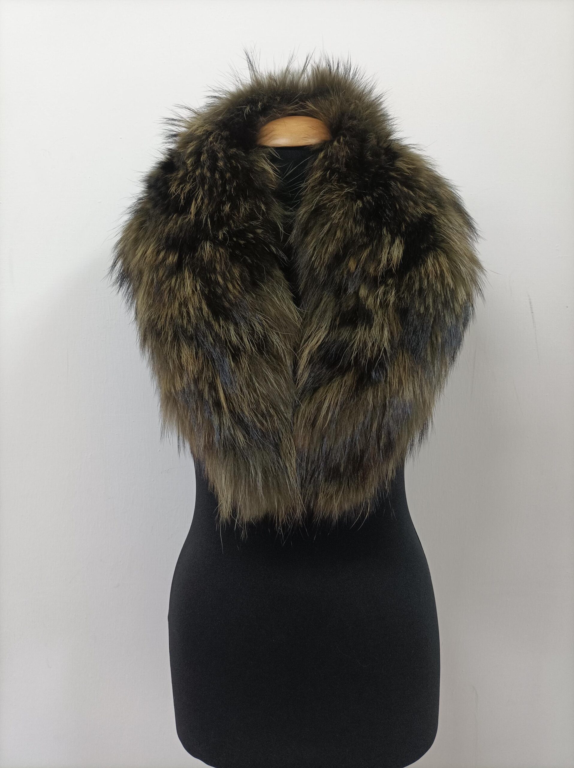 Fur collar,Finn raccoon high quality fur collar, green color, coat winter accessories - Image 2