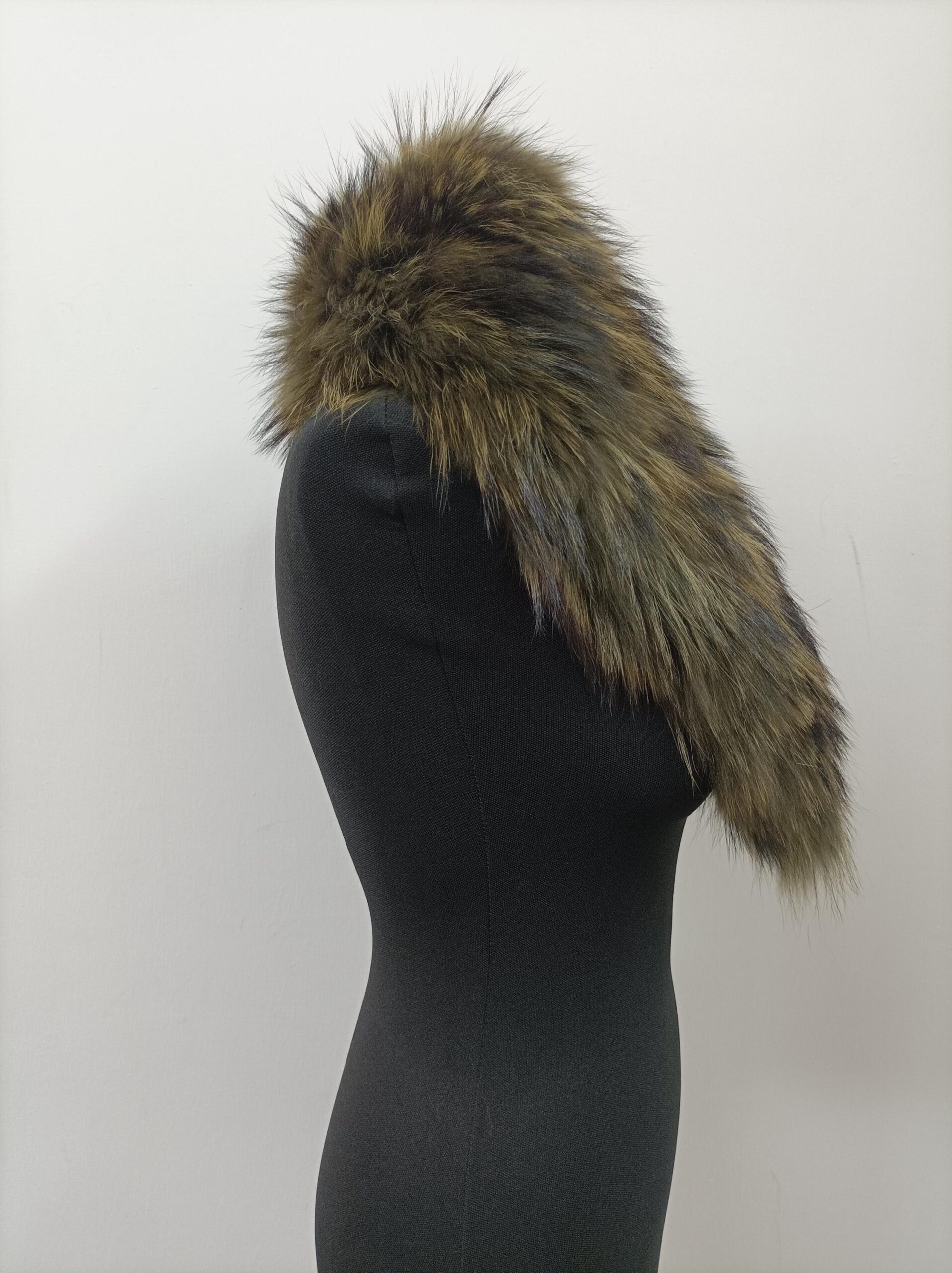 Fur collar,Finn raccoon high quality fur collar, green color, coat winter accessories - Image 3