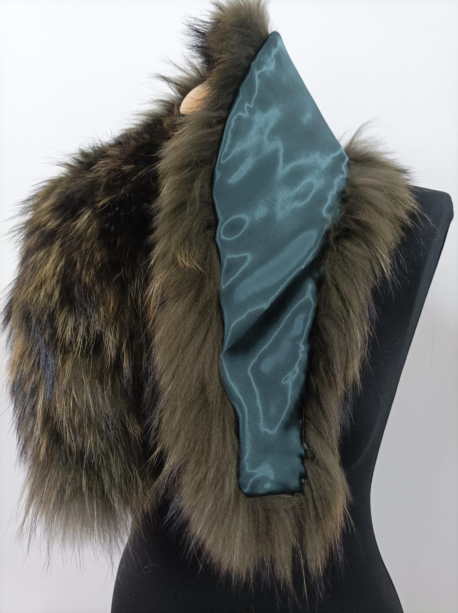 Fur collar,Finn raccoon high quality fur collar, green color, coat winter accessories - Image 4